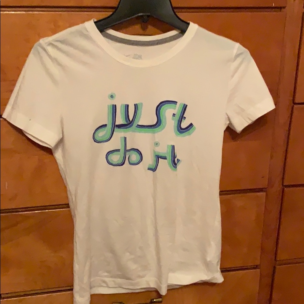 Nike T-shirt